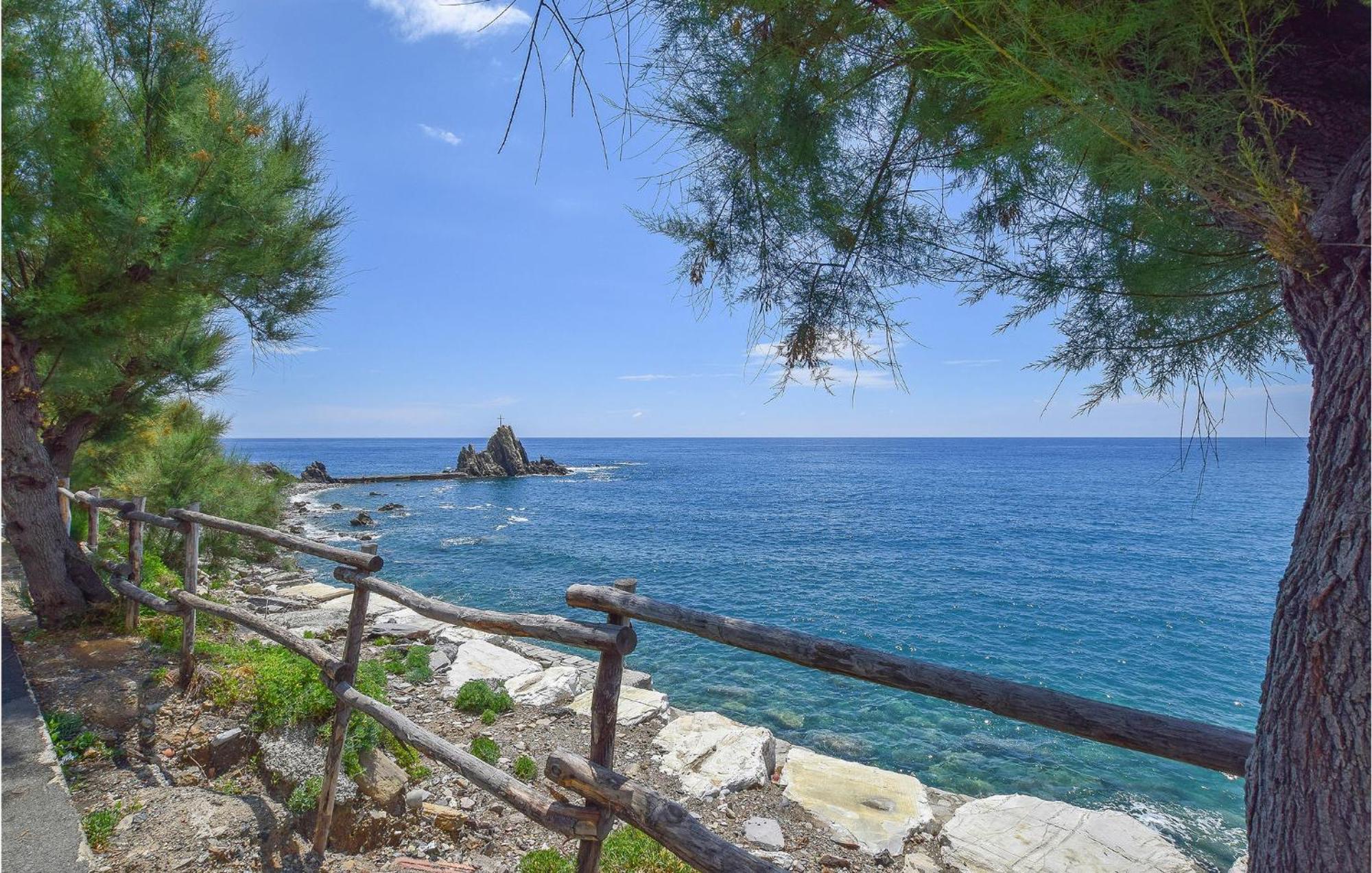 Amazing Apartment In Moneglia With House Sea View Екстер'єр фото